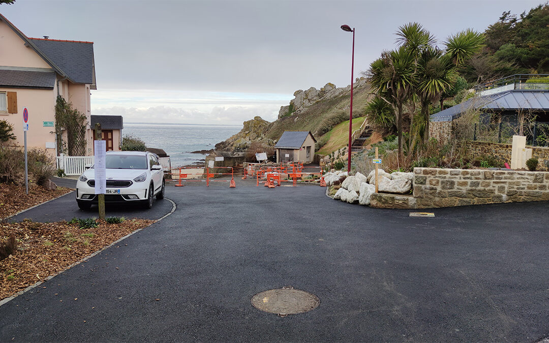 Les travaux de requalification de l’accès à l’estran de Port Morvan commence à prendre forme.