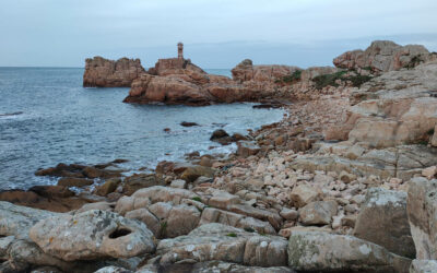 L’Atelier INEX a été retenu pour la mission de maîtrise d’œuvre en vue de la réhabilitation du chemin du phare du Paon au Nord de l’île de Bréhat.